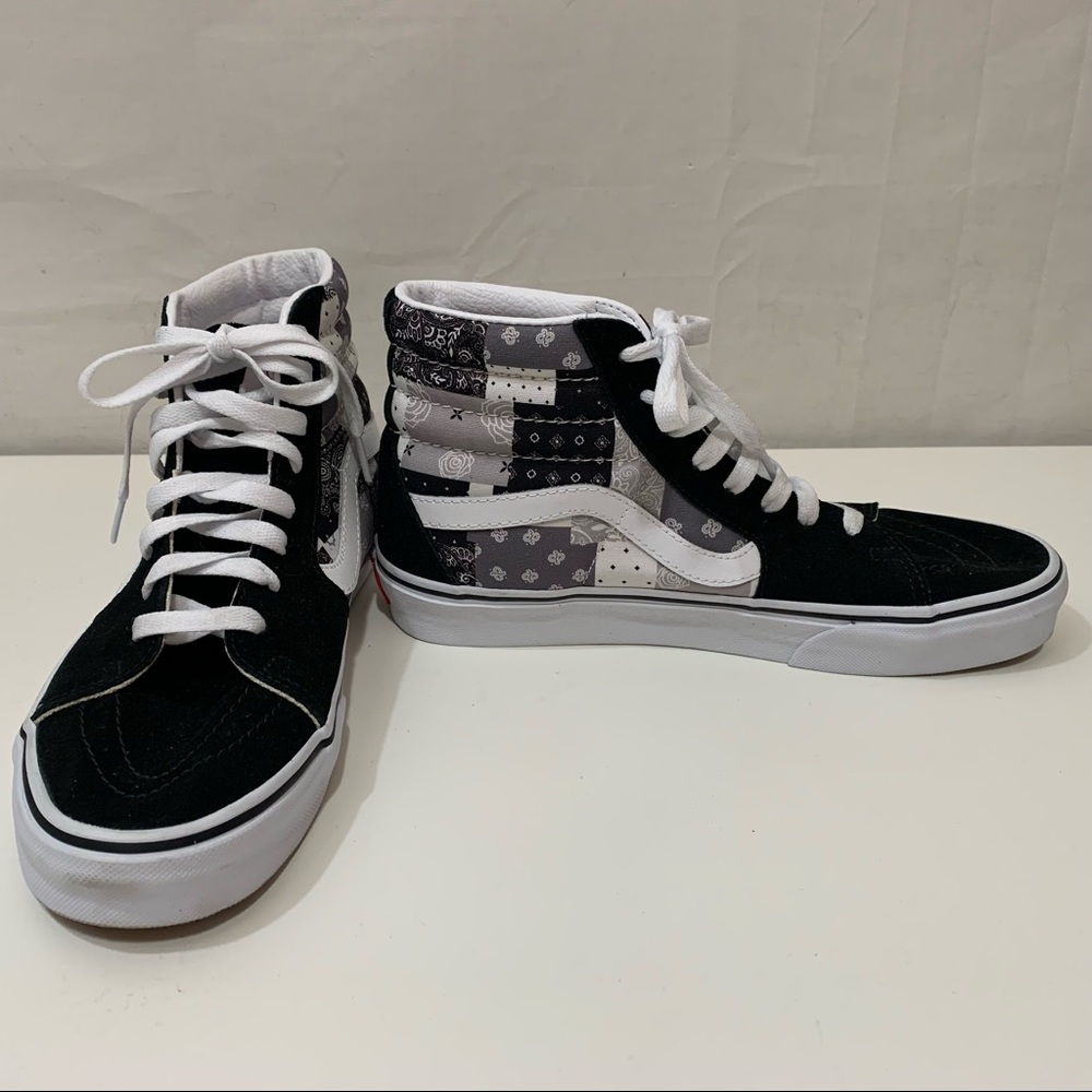 Vans Custom Made Sk-8 Hi Sneaker in Black Suede&Grey/White Bandana Size 9W/7.5M